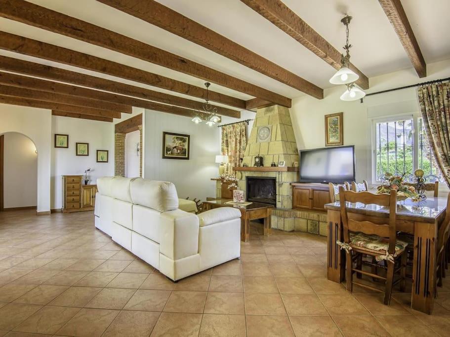 Alcam El Cortijo Βίλα Εστεπόνα Εξωτερικό φωτογραφία